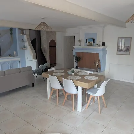 Charentaise House 120 M2 With Outdoor Area Semesterbostad Echillais